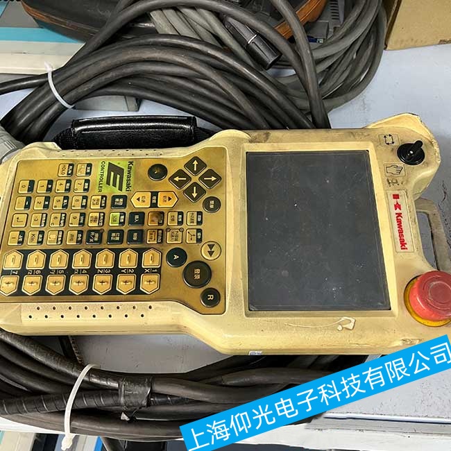 ��ɽ����RS005L�C����ʾ�����ٿv�UXYZ�S�������`���ϾS�ޱ��B(y��ng)