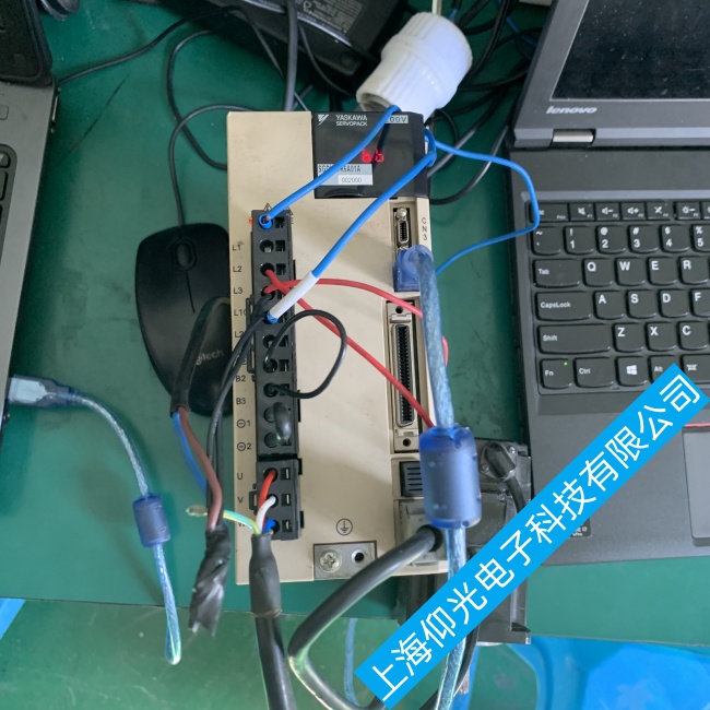 ������YASKAWA����VA1400�C����������늟o�κ��@ʾ���ϾS���c����Щ